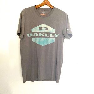Oakley Gray Short Sleeve Tshirt Medium